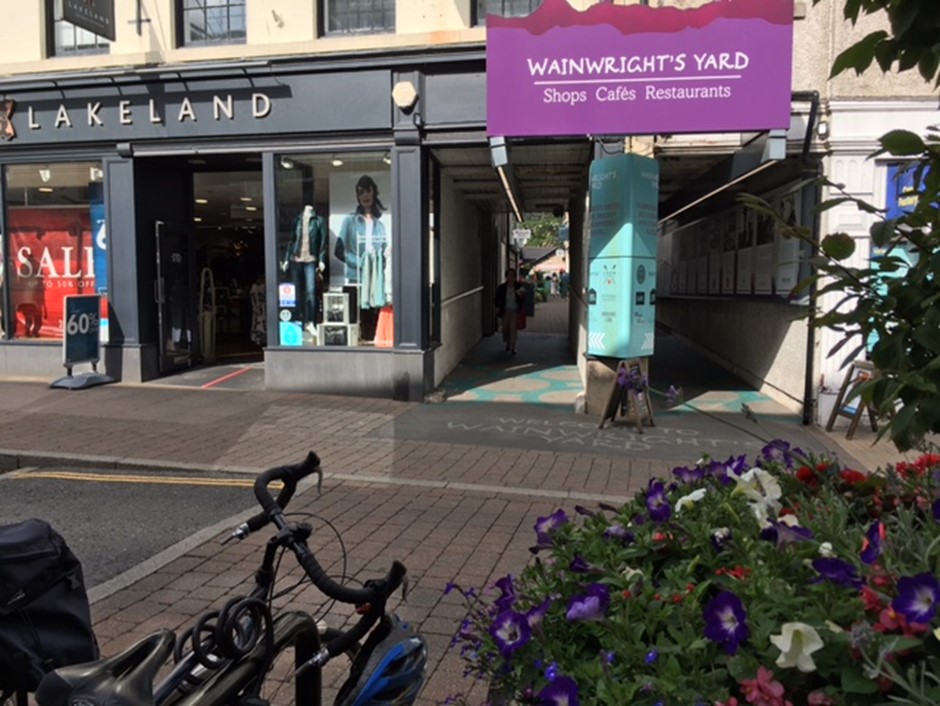 Handy guide to shopping and eating in Wainwright’s Yard